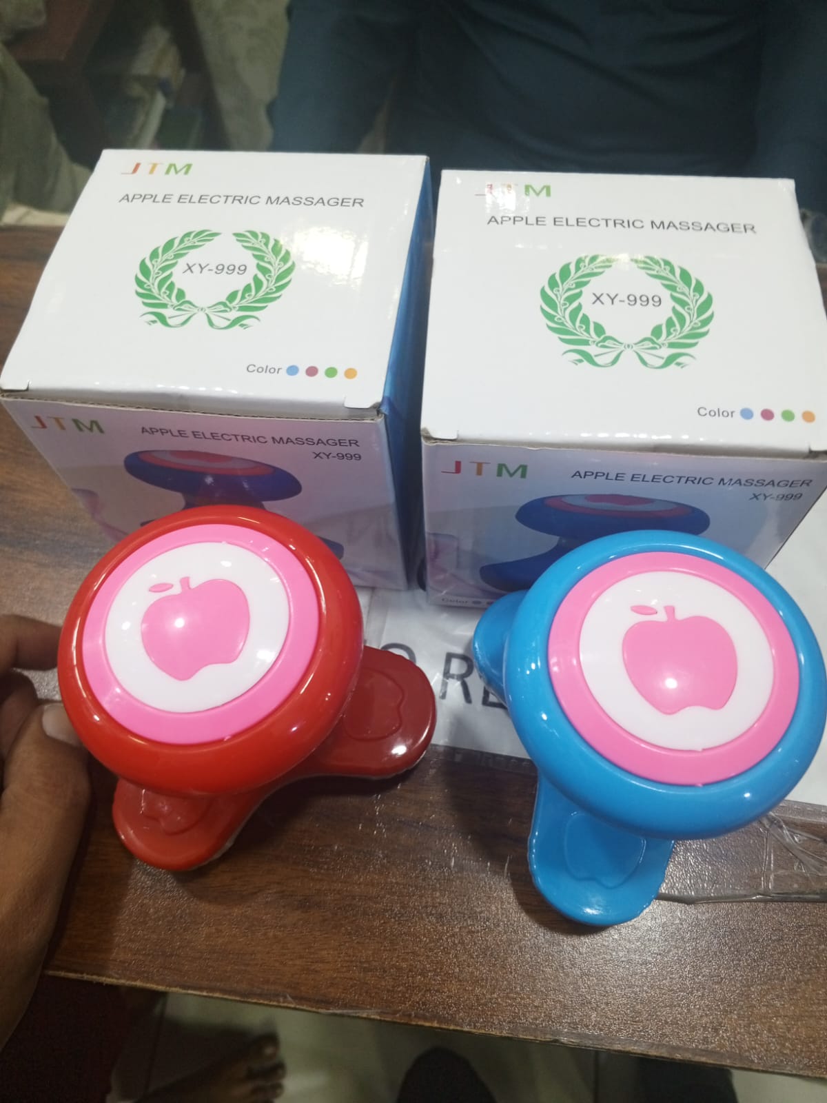 *APPLE ELECTRIC MASSAGER *